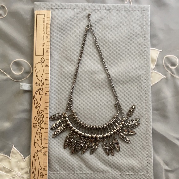 Choker - Picture 4 of 6